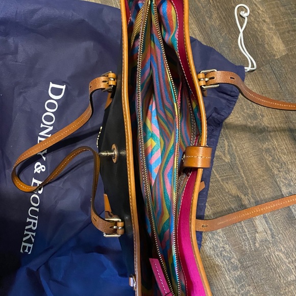 Dooney & Bourke - Picture 1 of 5